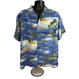 Men’s Hawaiian Button Down Featuring Canoes
